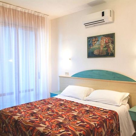 Aparthotel Costa Paradiso Lido Adriano Eksteriør billede