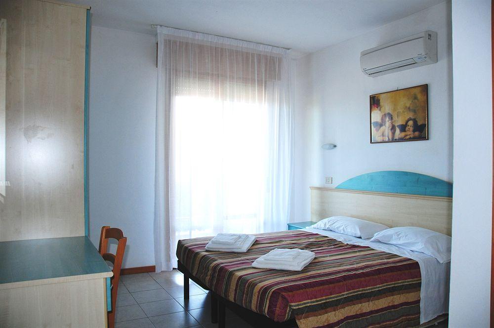Aparthotel Costa Paradiso Lido Adriano Eksteriør billede