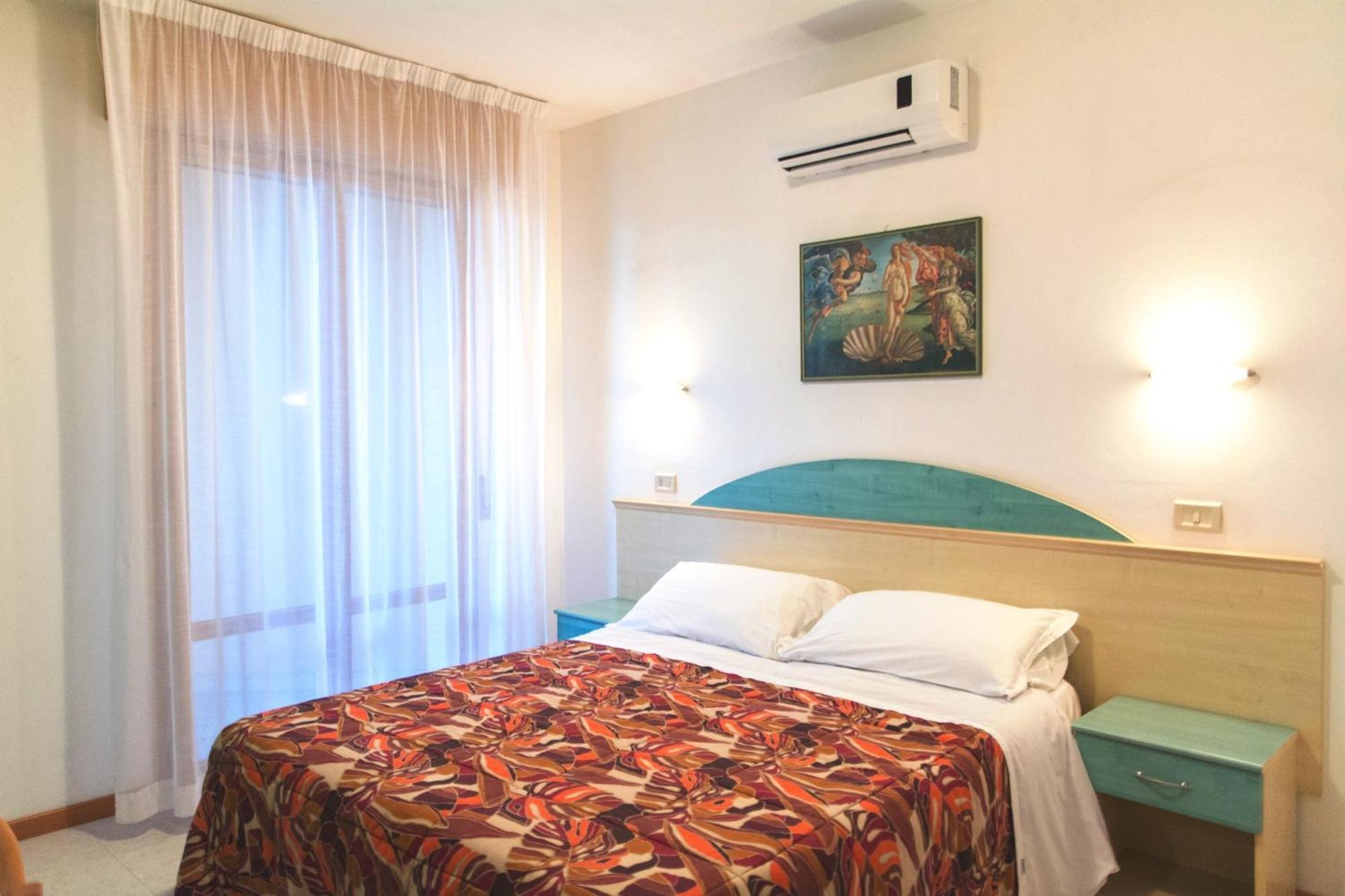 Aparthotel Costa Paradiso Lido Adriano Eksteriør billede