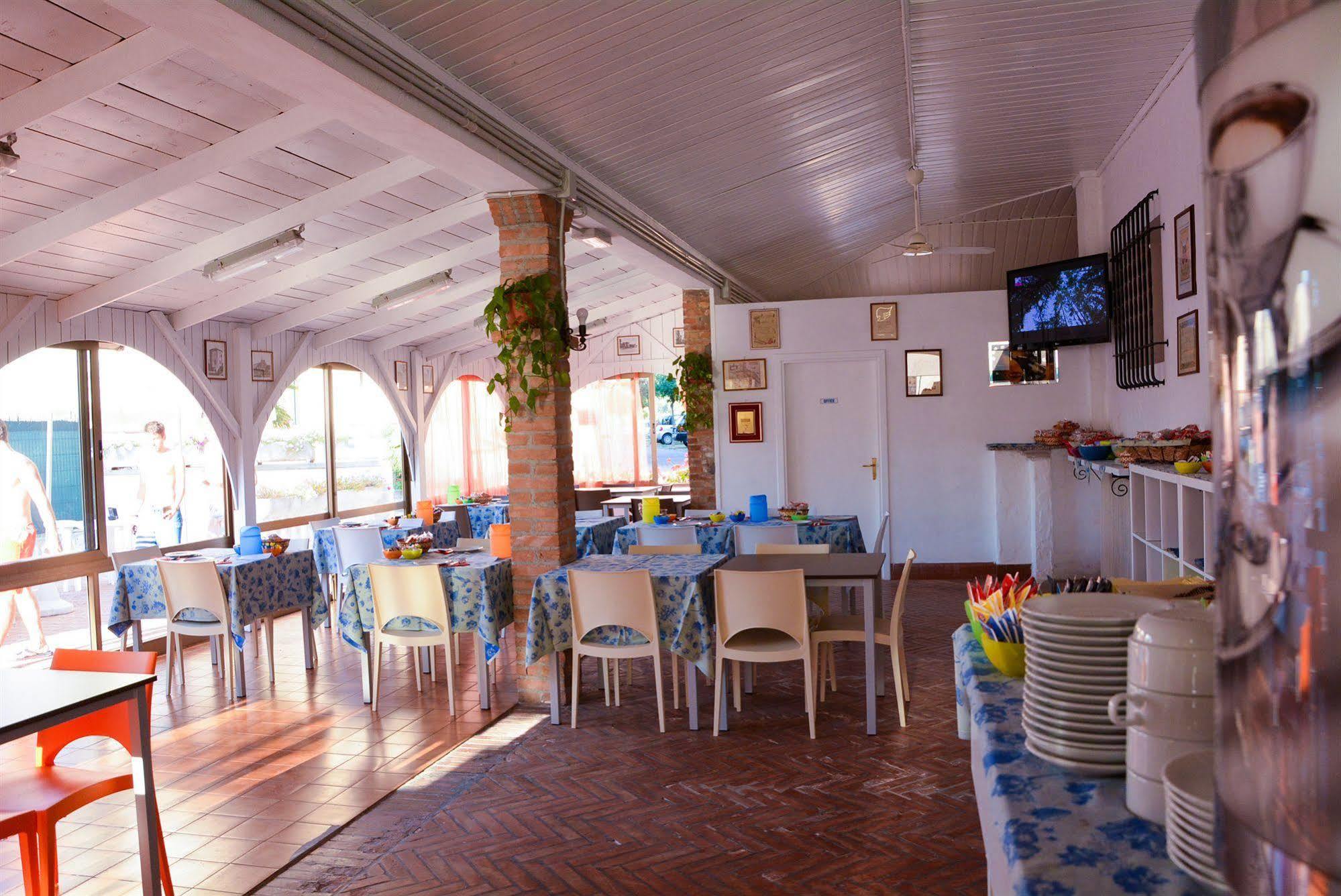Aparthotel Costa Paradiso Lido Adriano Eksteriør billede