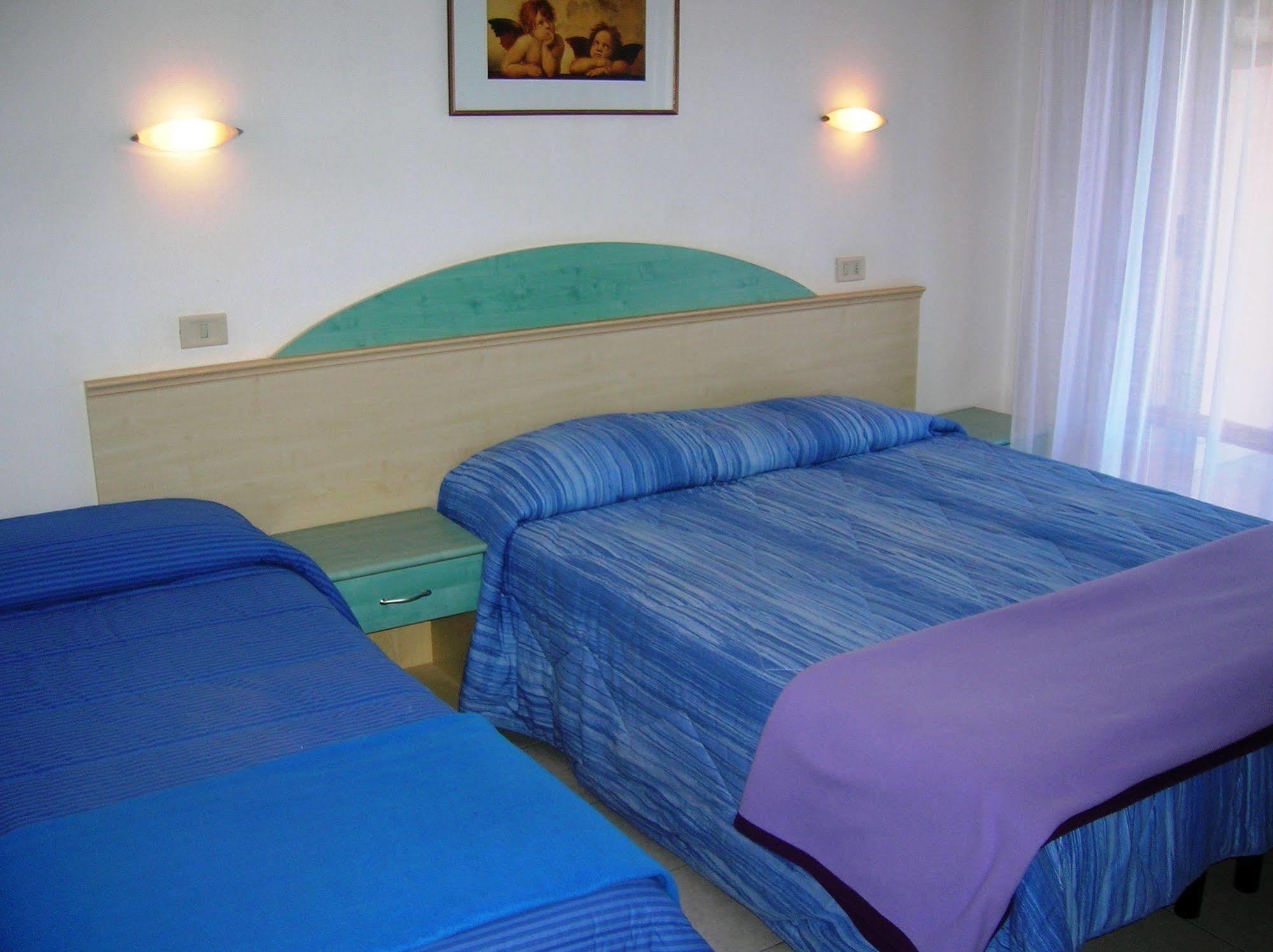 Aparthotel Costa Paradiso Lido Adriano Eksteriør billede