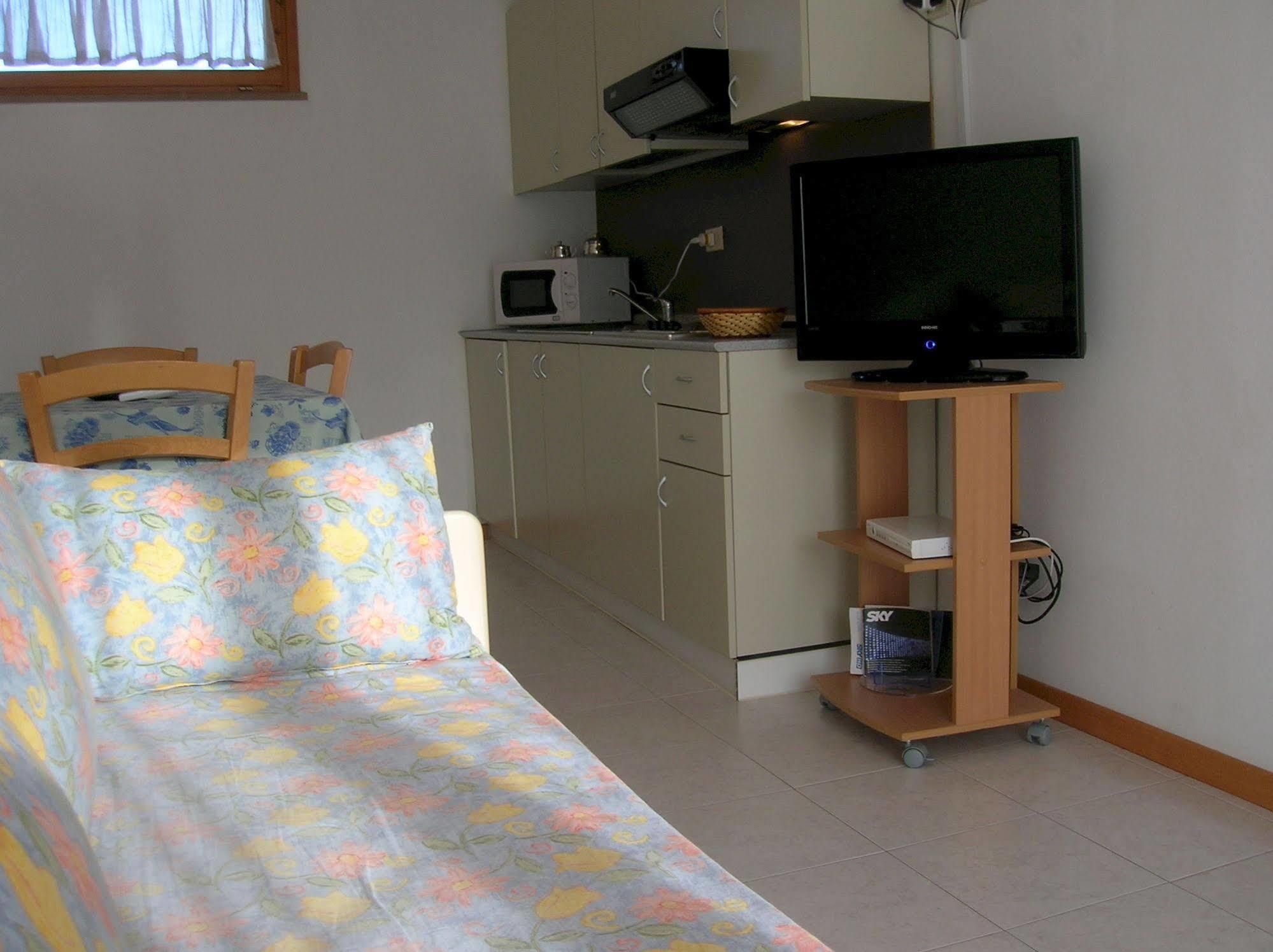 Aparthotel Costa Paradiso Lido Adriano Eksteriør billede